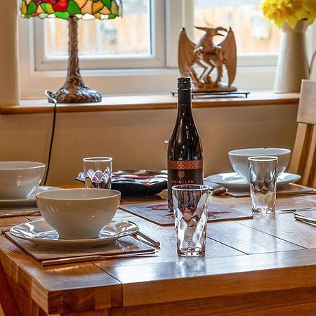 Tregarnedd Cottage スランゲヴニ エクステリア 写真