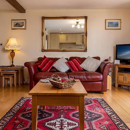 Tregarnedd Cottage スランゲヴニ エクステリア 写真