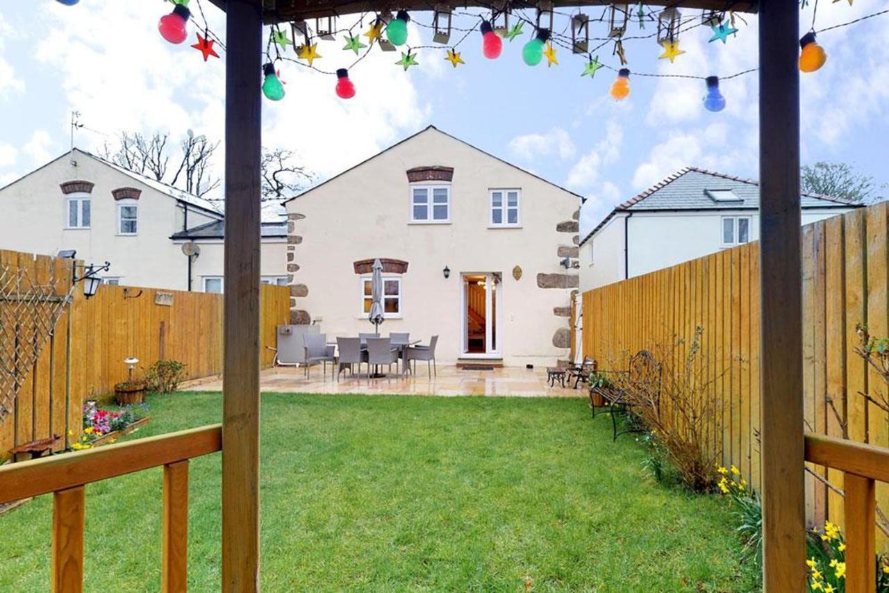 Tregarnedd Cottage スランゲヴニ エクステリア 写真