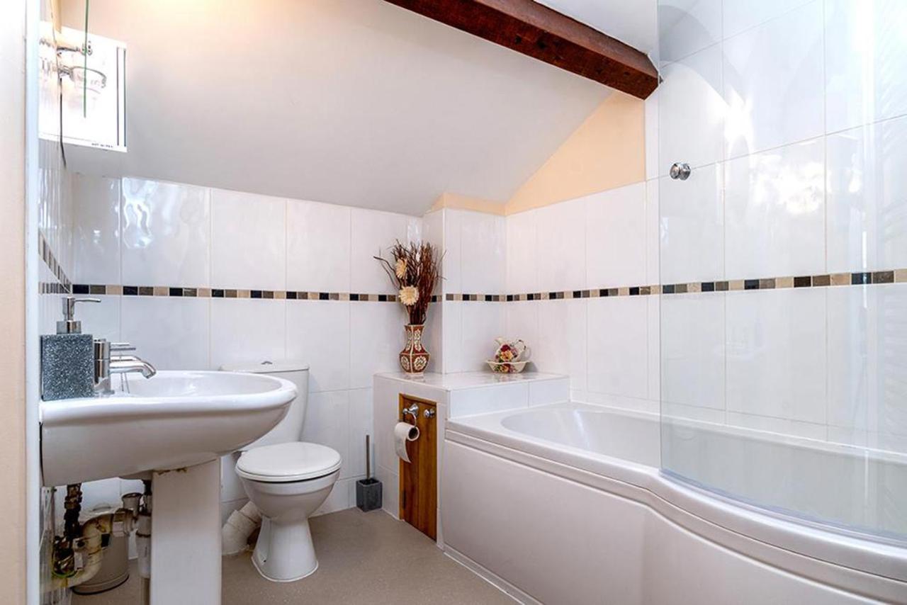 Tregarnedd Cottage スランゲヴニ エクステリア 写真