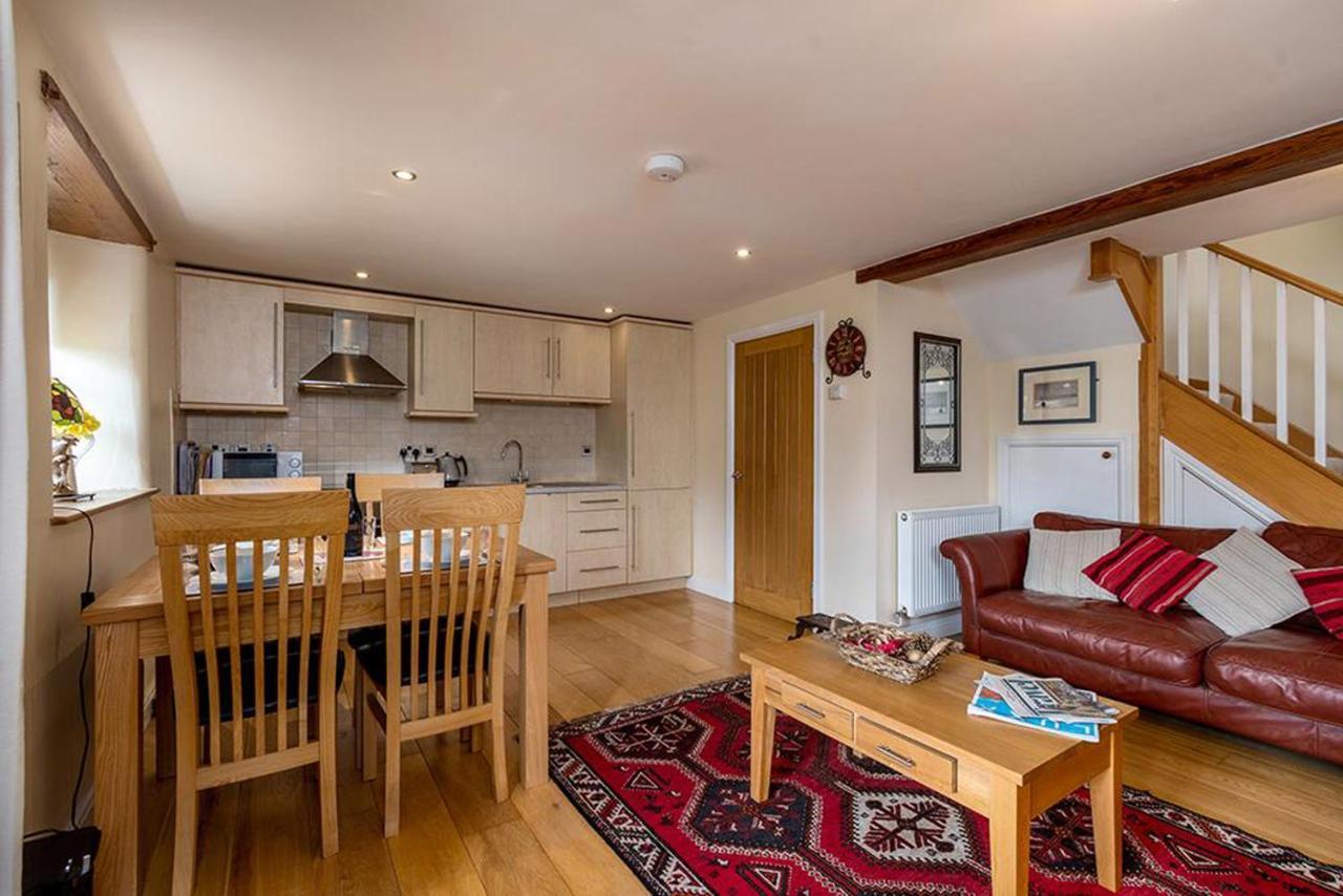 Tregarnedd Cottage スランゲヴニ エクステリア 写真